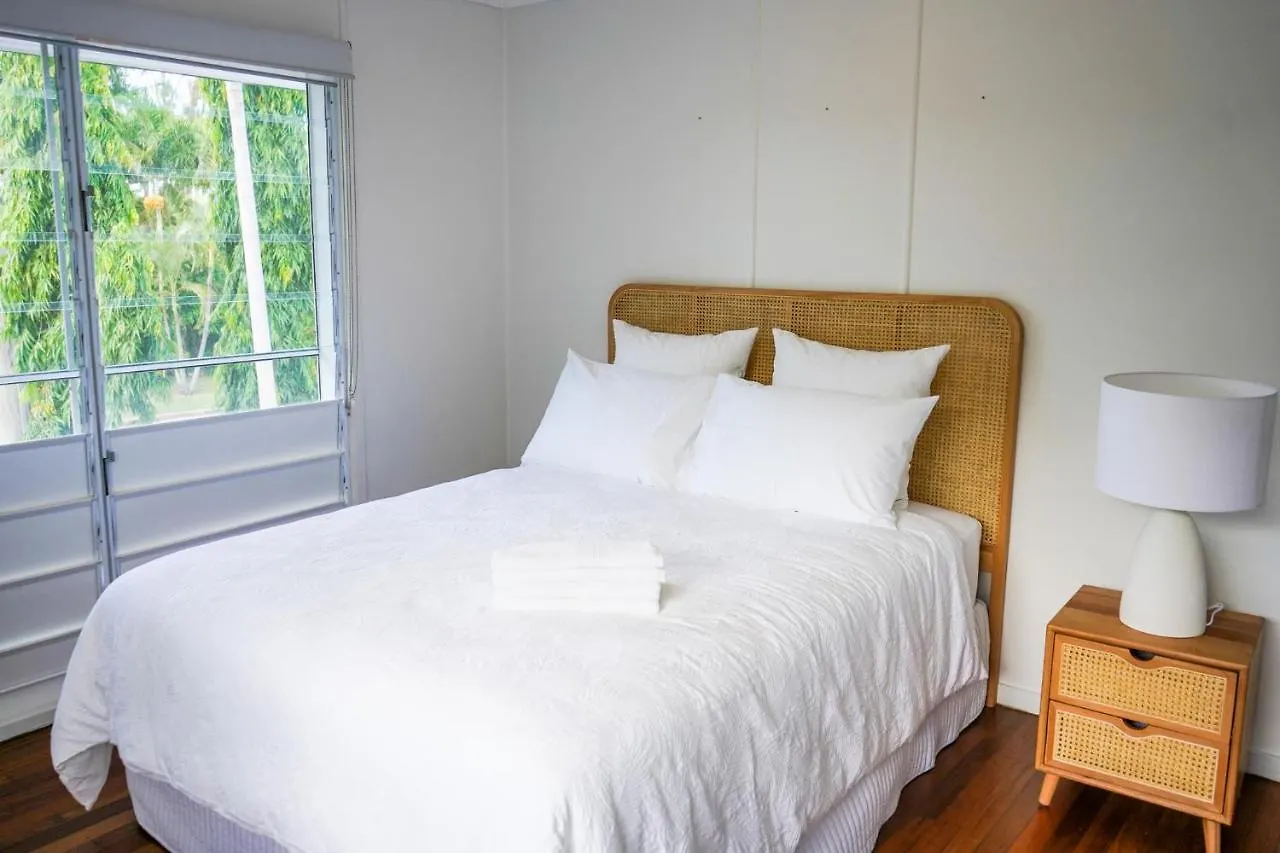 The Beach House At Pallarenda 펜션